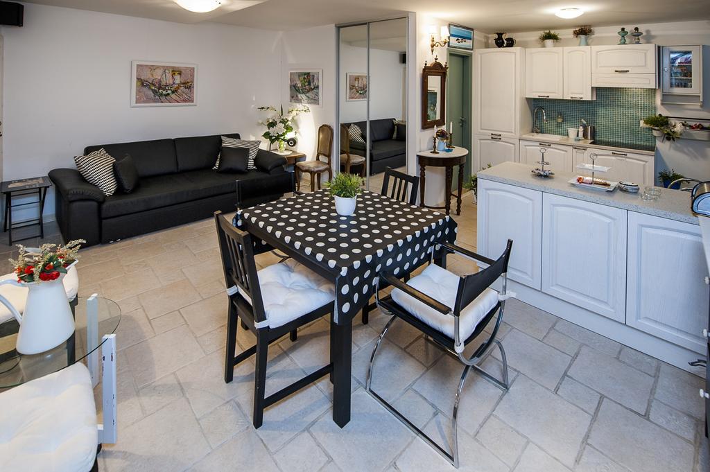 Apartment Art Ρόβινι Δωμάτιο φωτογραφία